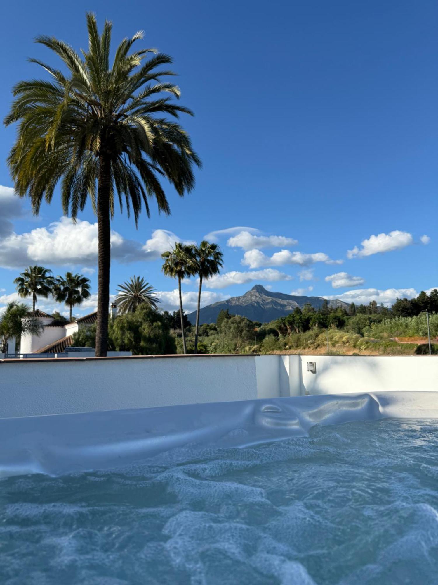 Puerto Banus Jacuzzi Close To Breath And Marbella Arena Exterior foto